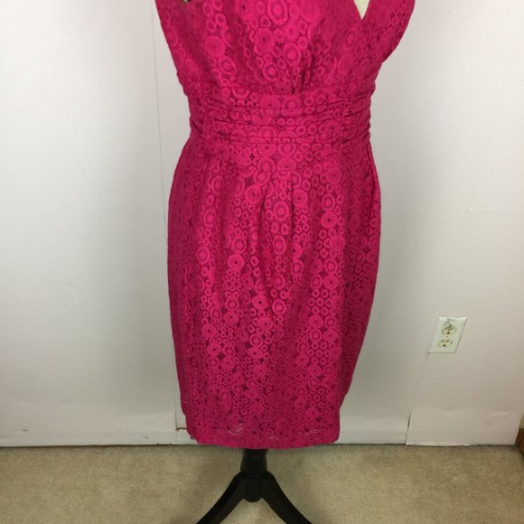 Trina Turk Los Angeles Sheath Dress Size 6 Womans Pink Lace Sleeveless V Neck - Picture 8 of 14